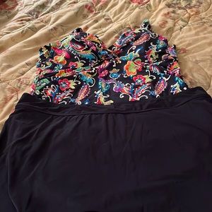 Ann cole size 24w. Like brand new worn maybe 4x.